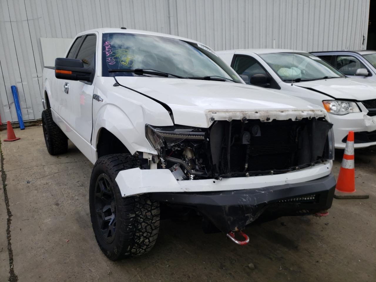 FORD F150 SUPER 2010 مع رقم تعريف المركبة 1FTEX1E83AFD28873 - صورة من المزاد