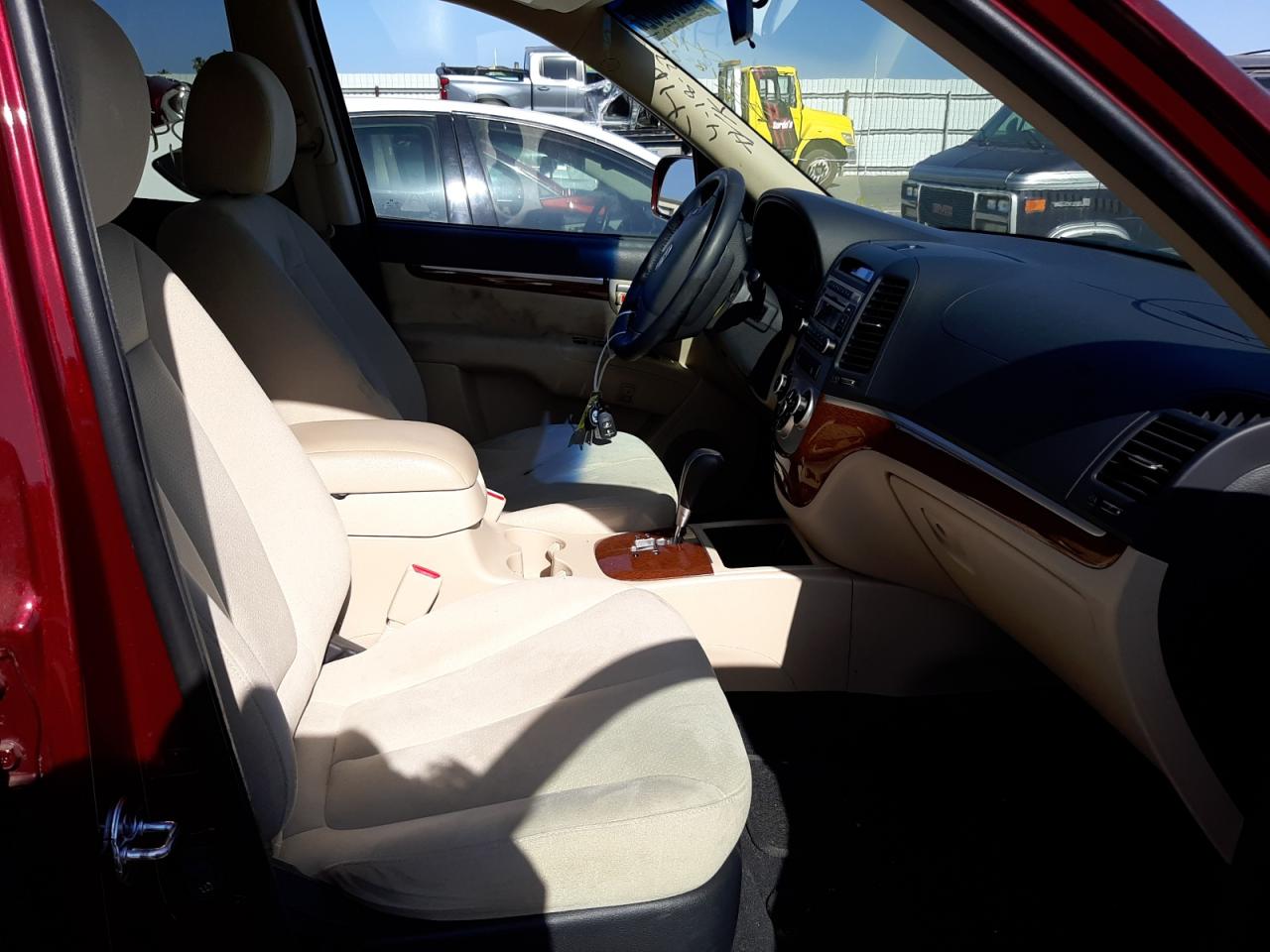Photo 5 from auction – 2008 HYUNDAI SANTA FE G with VIN 5NMSG13D88H196404