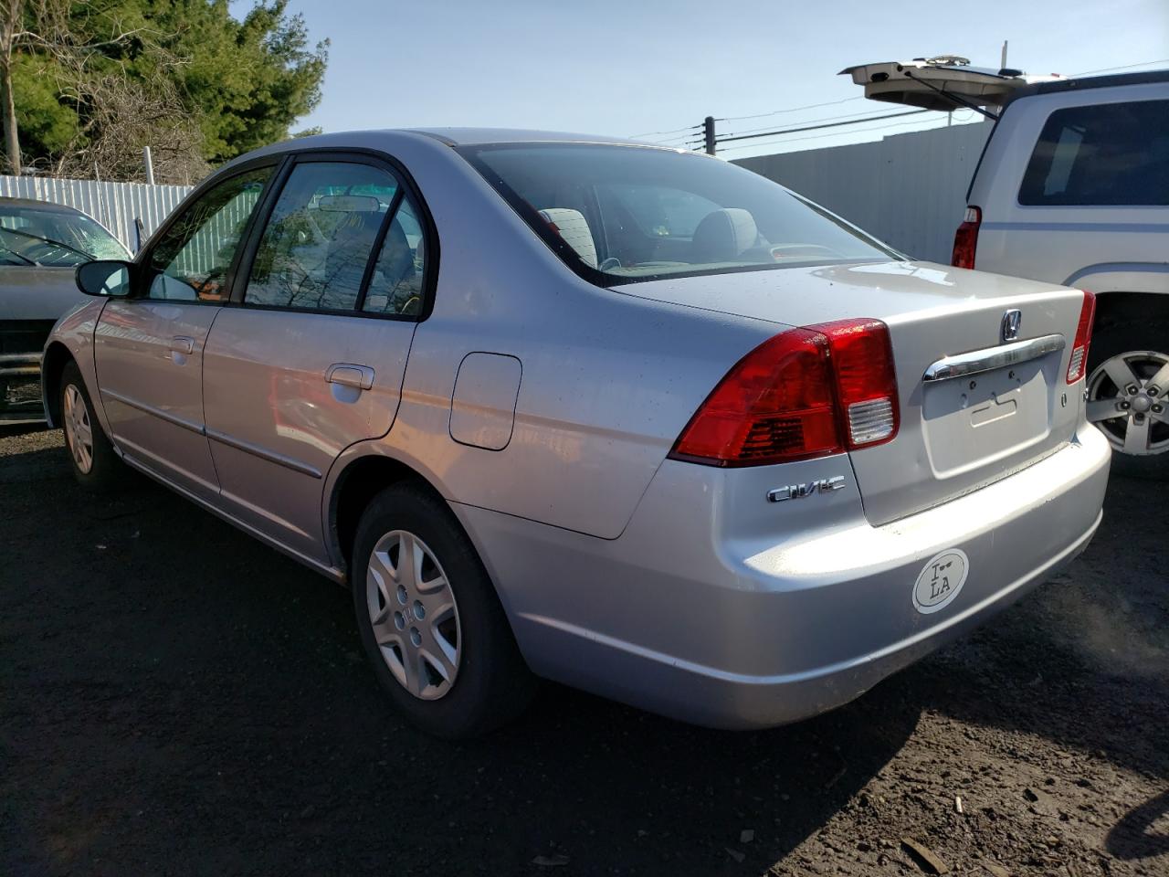 Photo 3 from auction – 2003 HONDA CIVIC LX with VIN 2HGES16533H547547