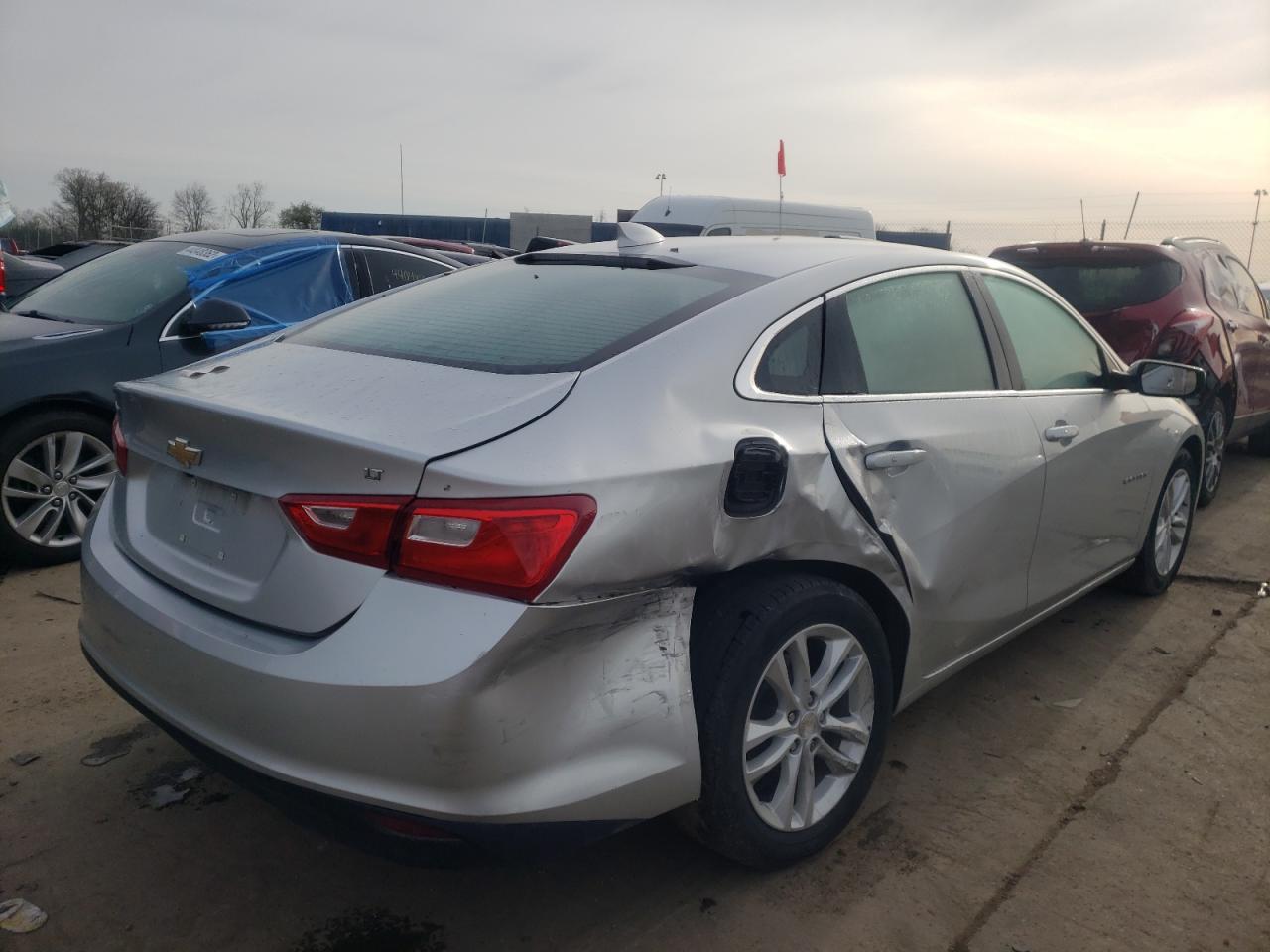 Photo 4 from auction – 2017 CHEVROLET MALIBU LT with VIN 1G1ZE5ST6HF215316