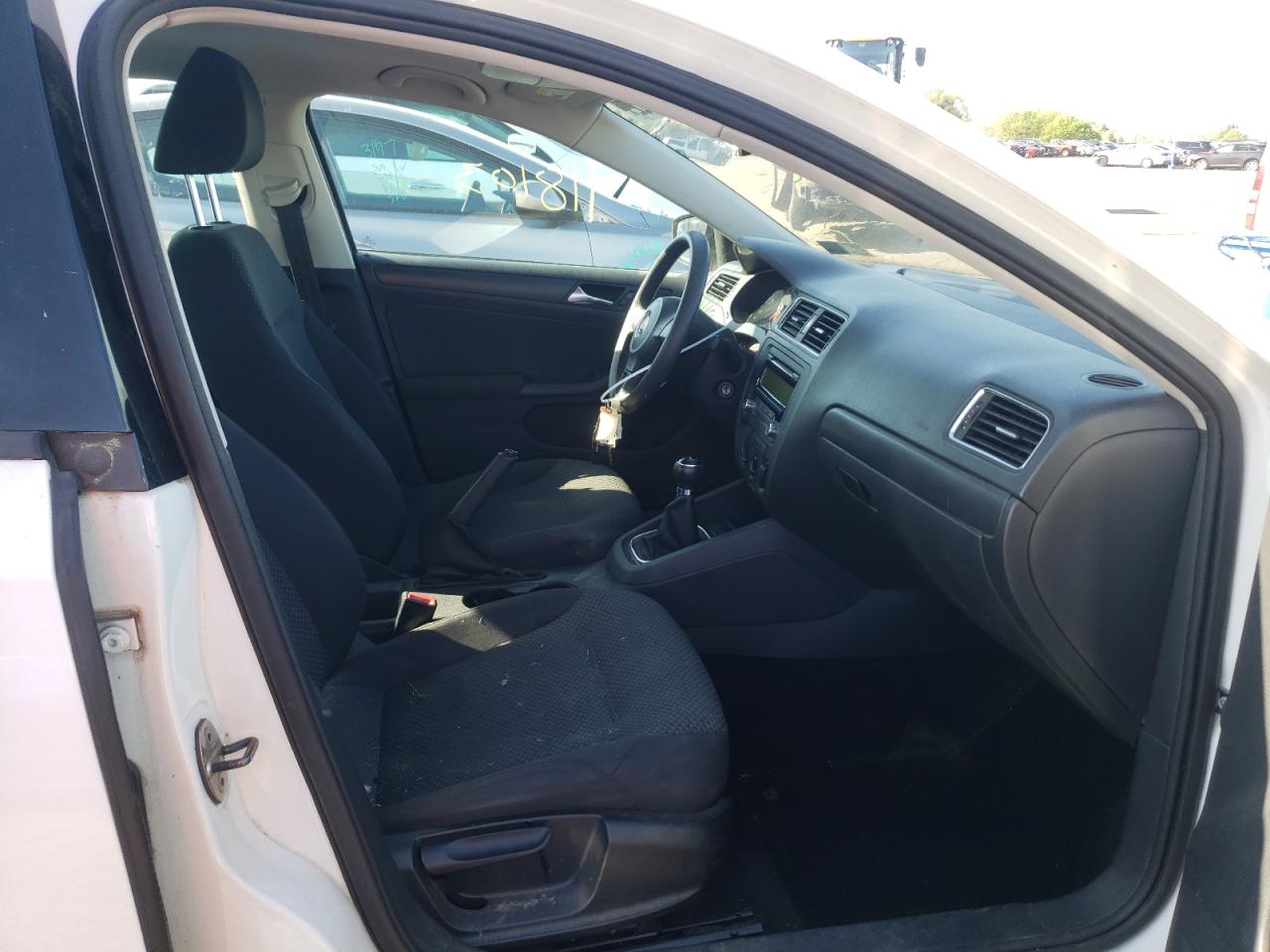 Photo 5 from auction – 2011 VOLKSWAGEN JETTA BASE with VIN 3VW1K7AJ4BM394260