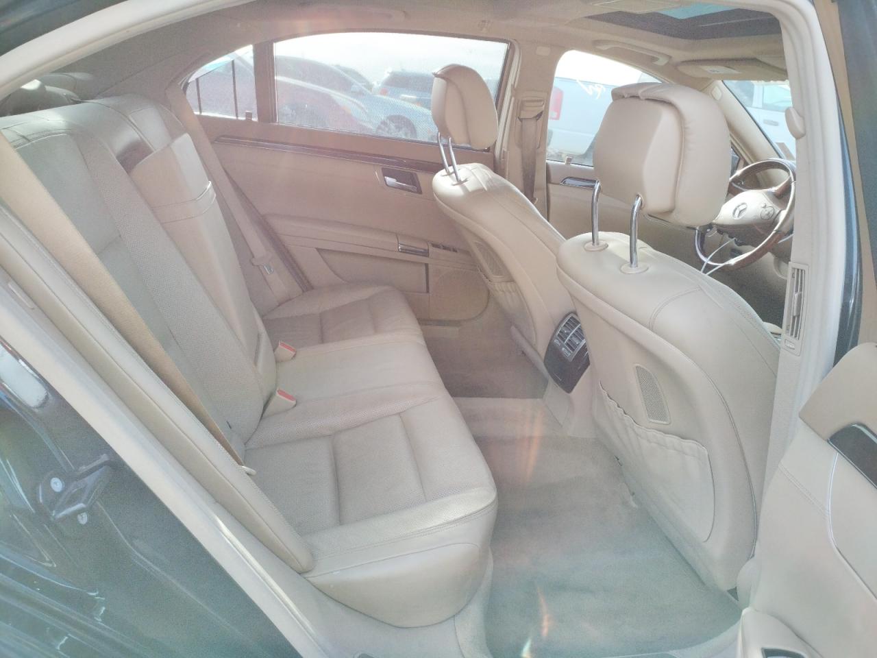Photo 6 from auction – 2012 MERCEDES-BENZ S 550 with VIN WDDNG7DB2CA472971