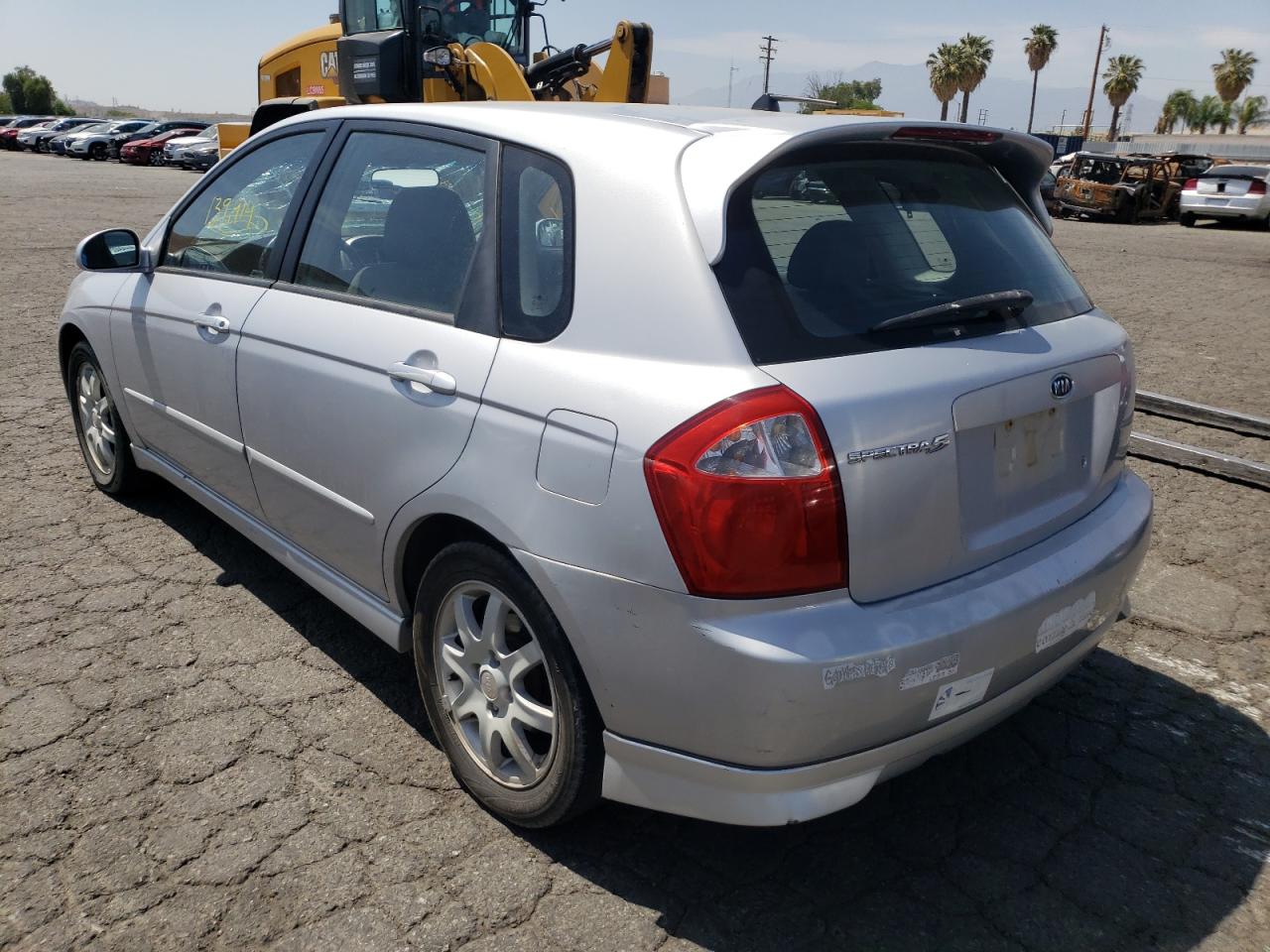 Photo 3 from auction – 2006 KIA SPECTRA5 with VIN KNAFE161965207657