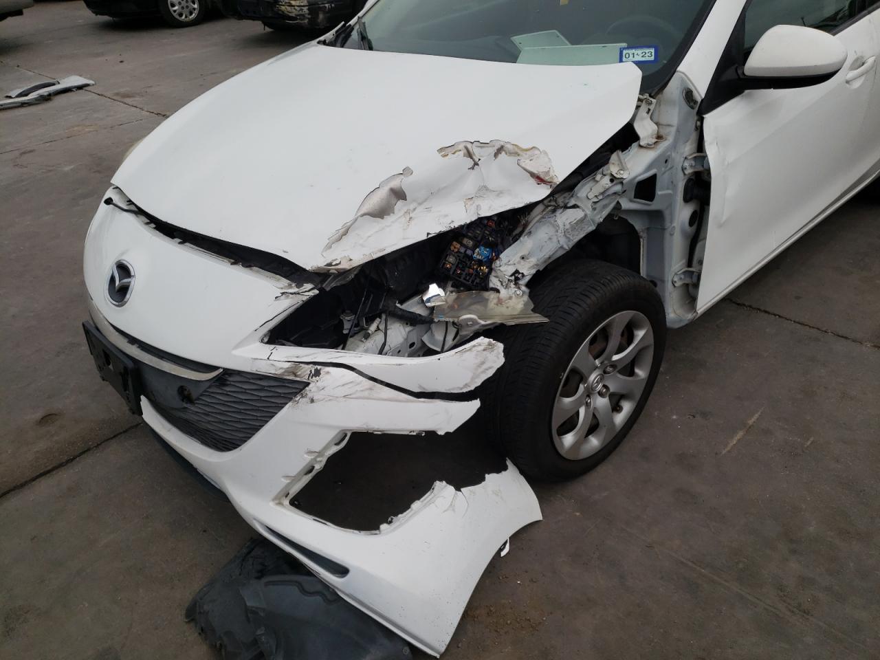 Photo 9 from auction – 2011 MAZDA 3 I with VIN JM1BL1UG6B1435423