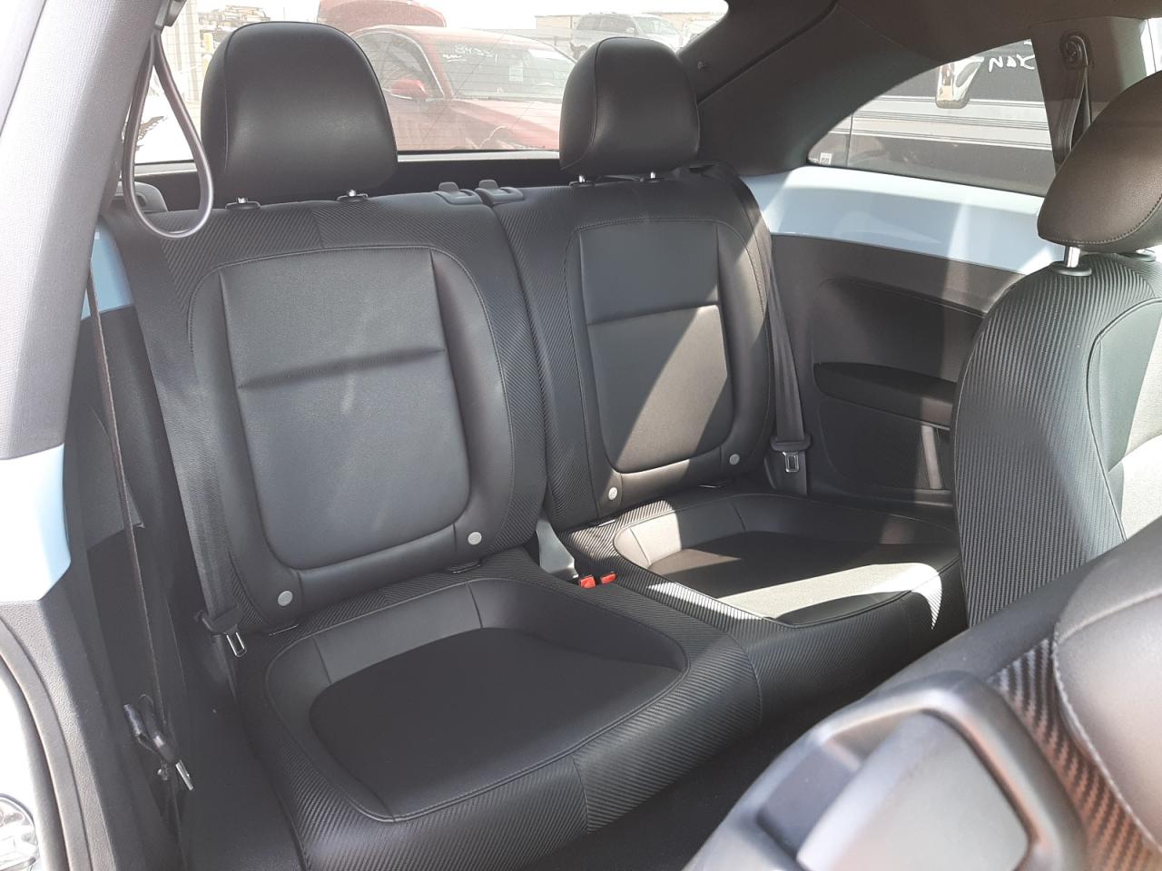 Photo 6 from auction – 2014 VOLKSWAGEN BEETLE with VIN 3VWJ17AT2EM653370