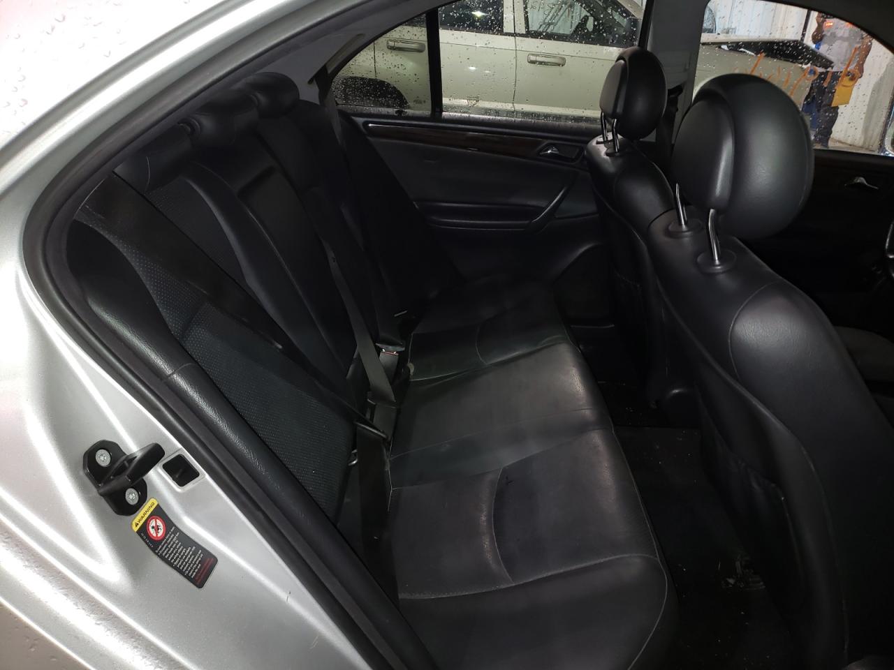 Photo 6 from auction – 2002 MERCEDES-BENZ C 240 with VIN WDBRF61J02F194012
