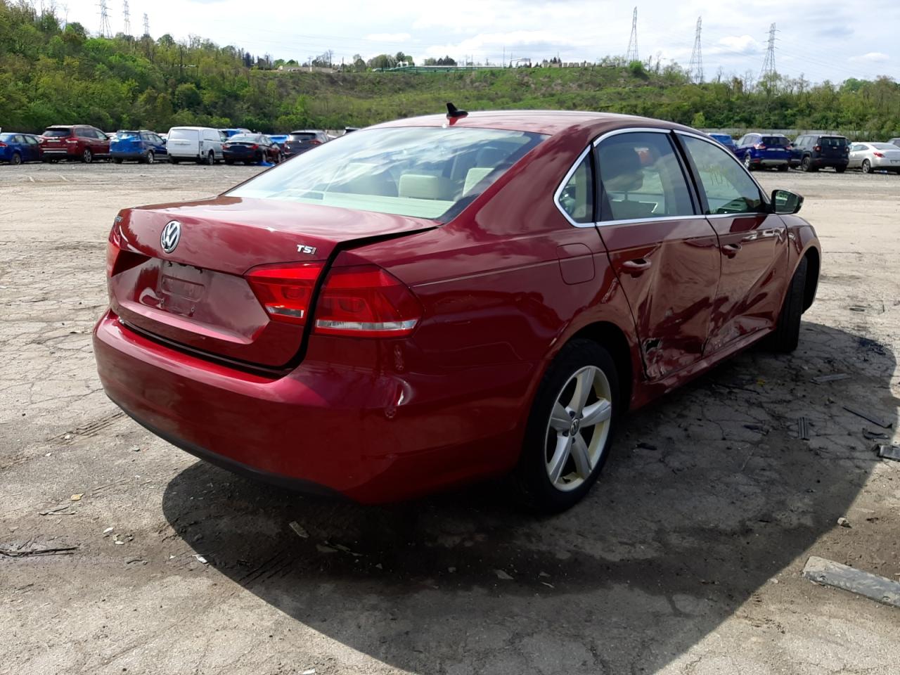 Photo 4 from auction – 2015 VOLKSWAGEN PASSAT S with VIN 1VWAT7A37FC085923