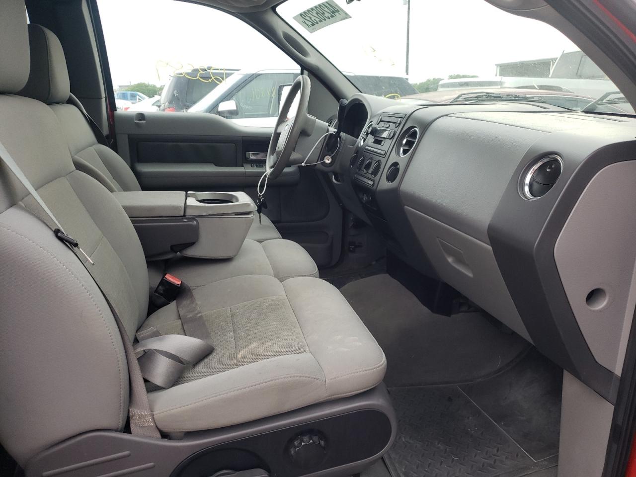 Photo 5 from auction – 2004 FORD F150 with VIN 1FTPX14574NC16197