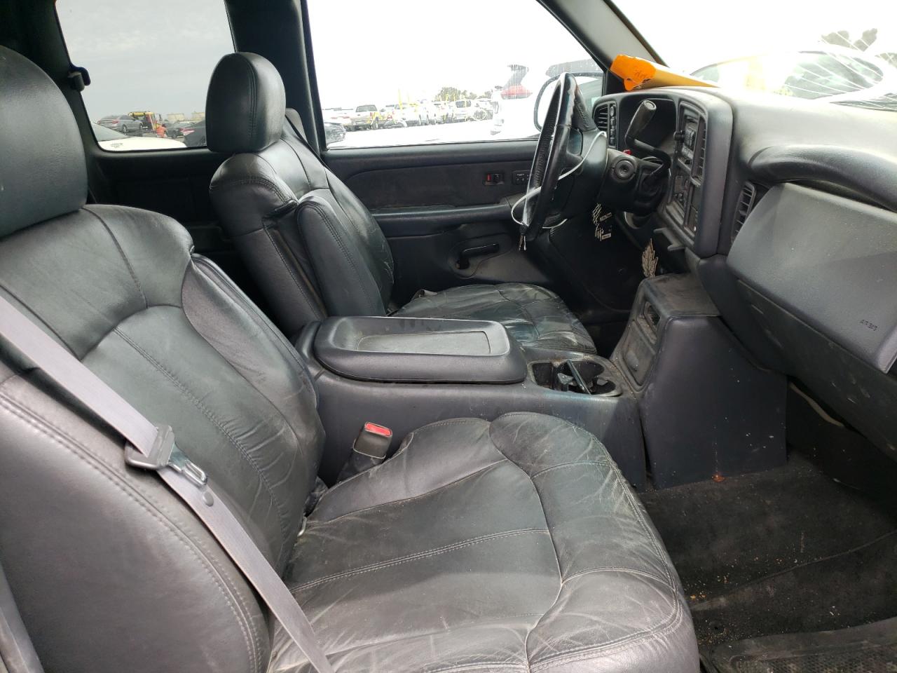 Photo 5 from auction – 2001 CHEVROLET SILVERADO with VIN 2GCEK19T611368529
