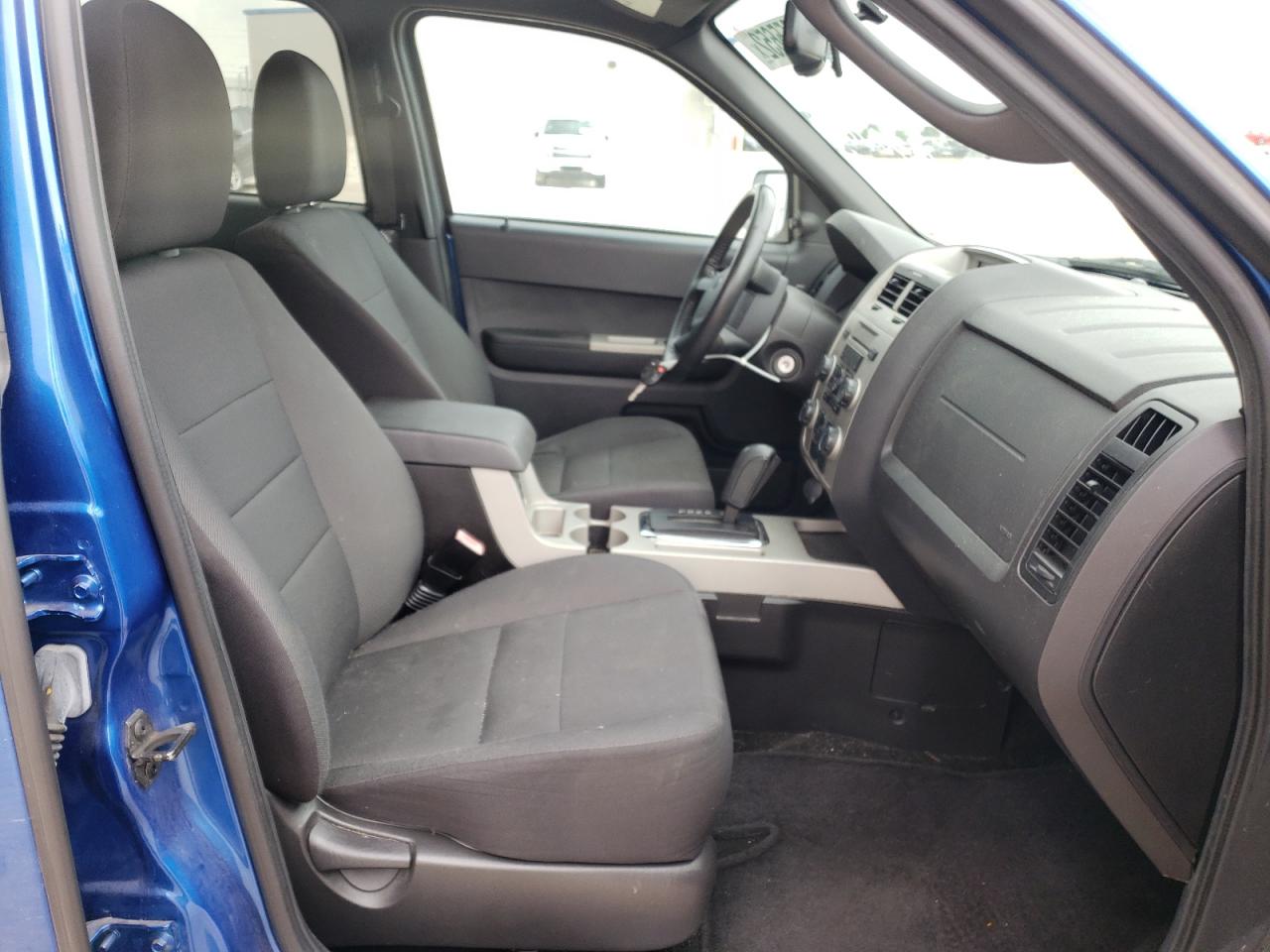 Photo 5 from auction – 2011 FORD ESCAPE XLT with VIN 1FMCU0D70BKB35880