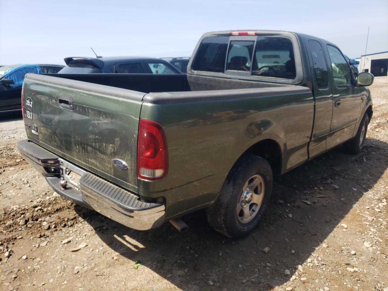 Photo 4 from auction – 2002 FORD F150 with VIN 1FTRX17W12NB20821