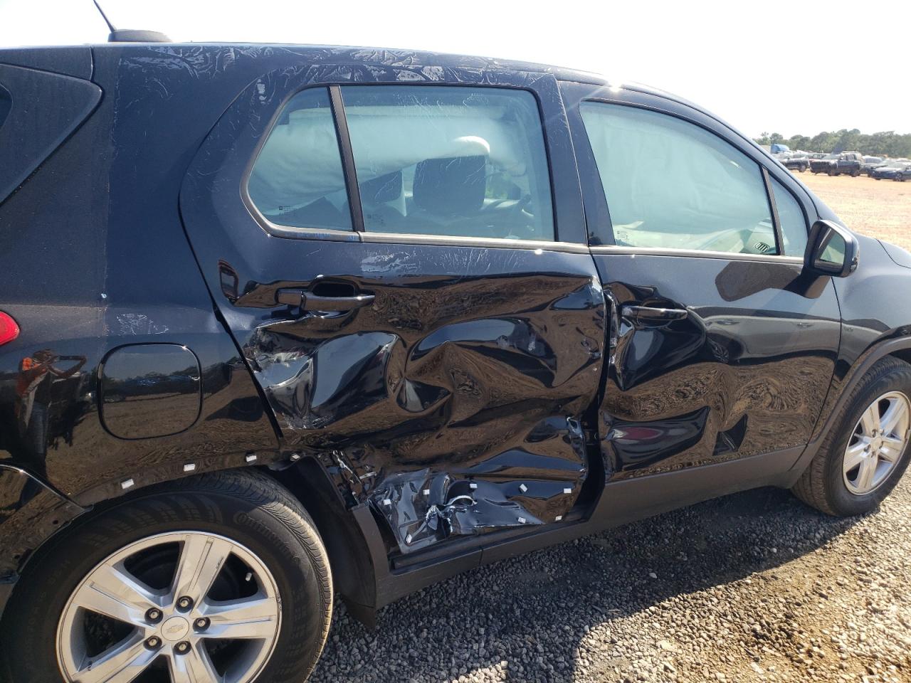 Photo 9 from auction – 2019 CHEVROLET TRAX LS with VIN 3GNCJKSB2KL216630