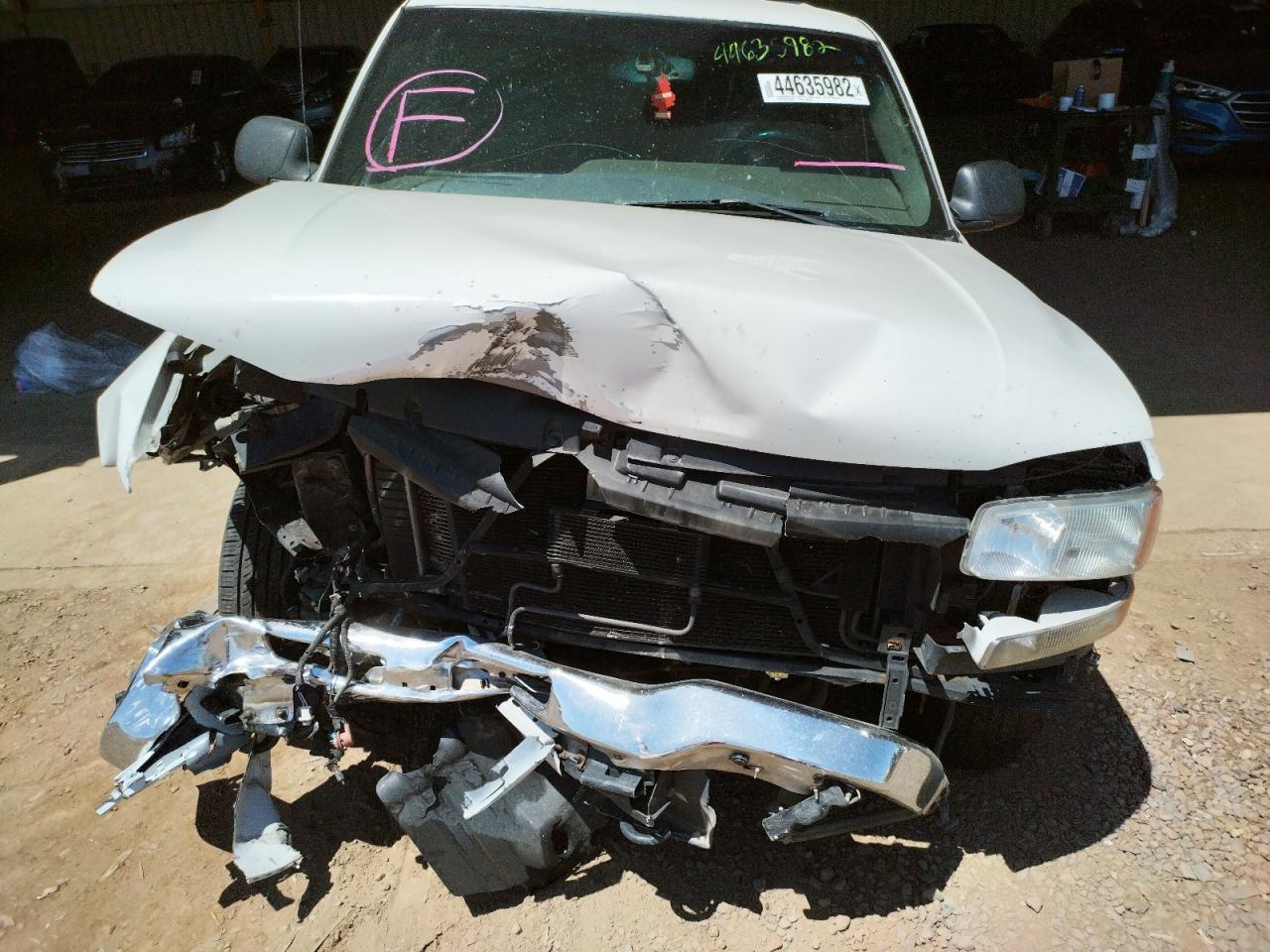 Photo 7 from auction – 2005 GMC NEW SIERRA with VIN 2GTEC13T751125534
