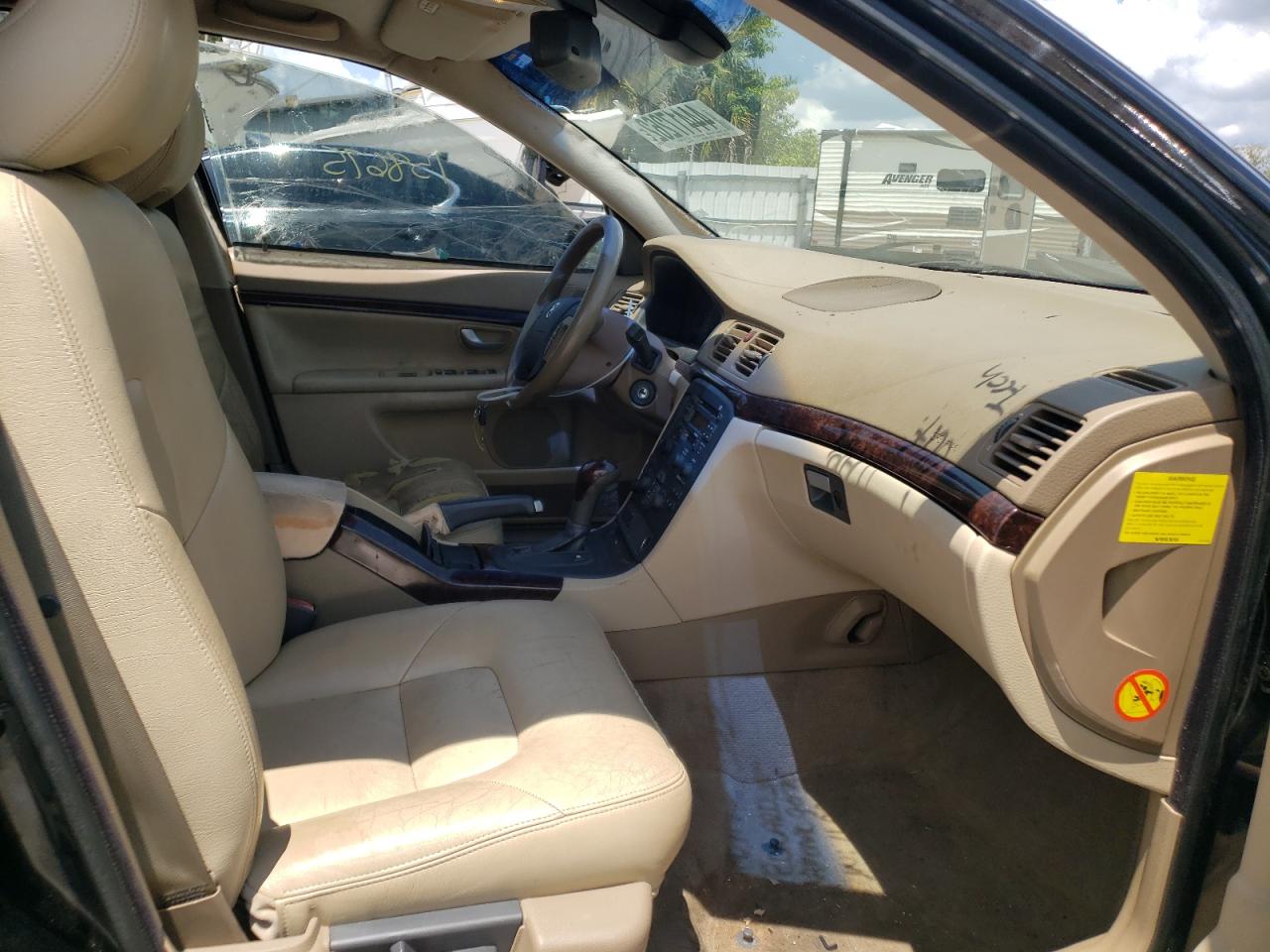 Photo 5 from auction – 2003 VOLVO S80 with VIN YV1TS92D631313252