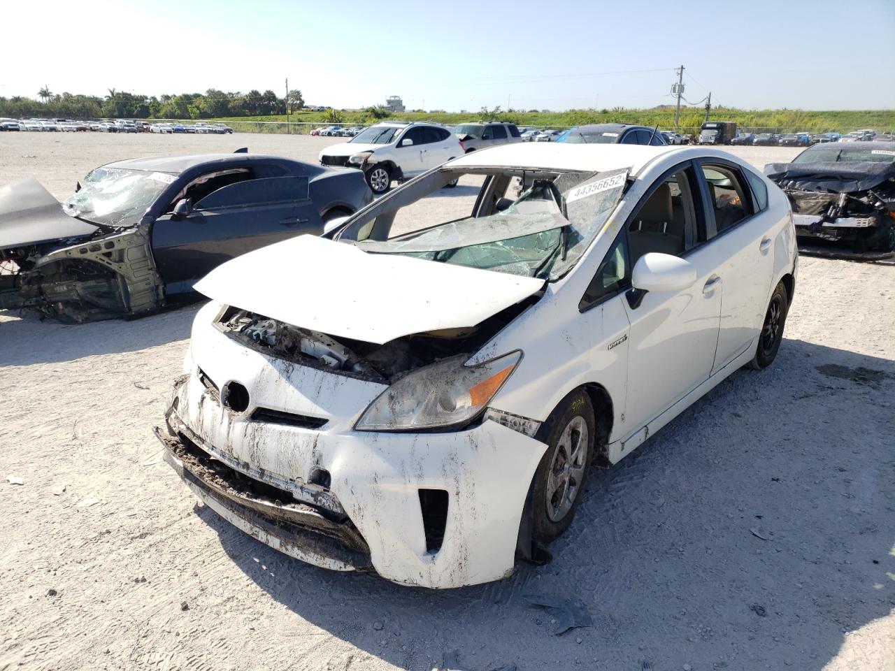 Photo 2 from auction – 2014 TOYOTA PRIUS with VIN JTDKN3DU3E1805937