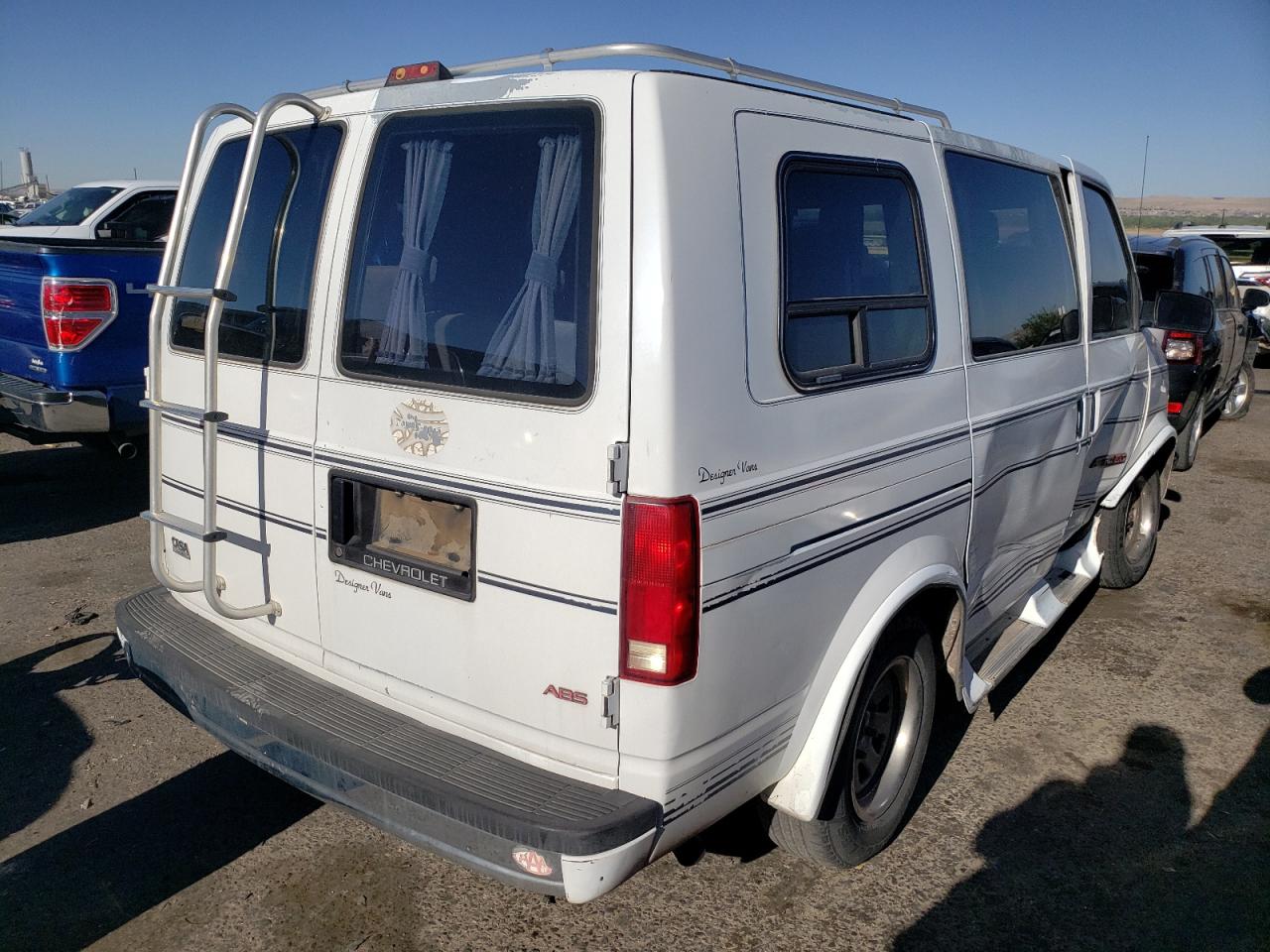 Photo 4 from auction – 1993 CHEVROLET ASTRO with VIN 1GBDM19Z0PB178152