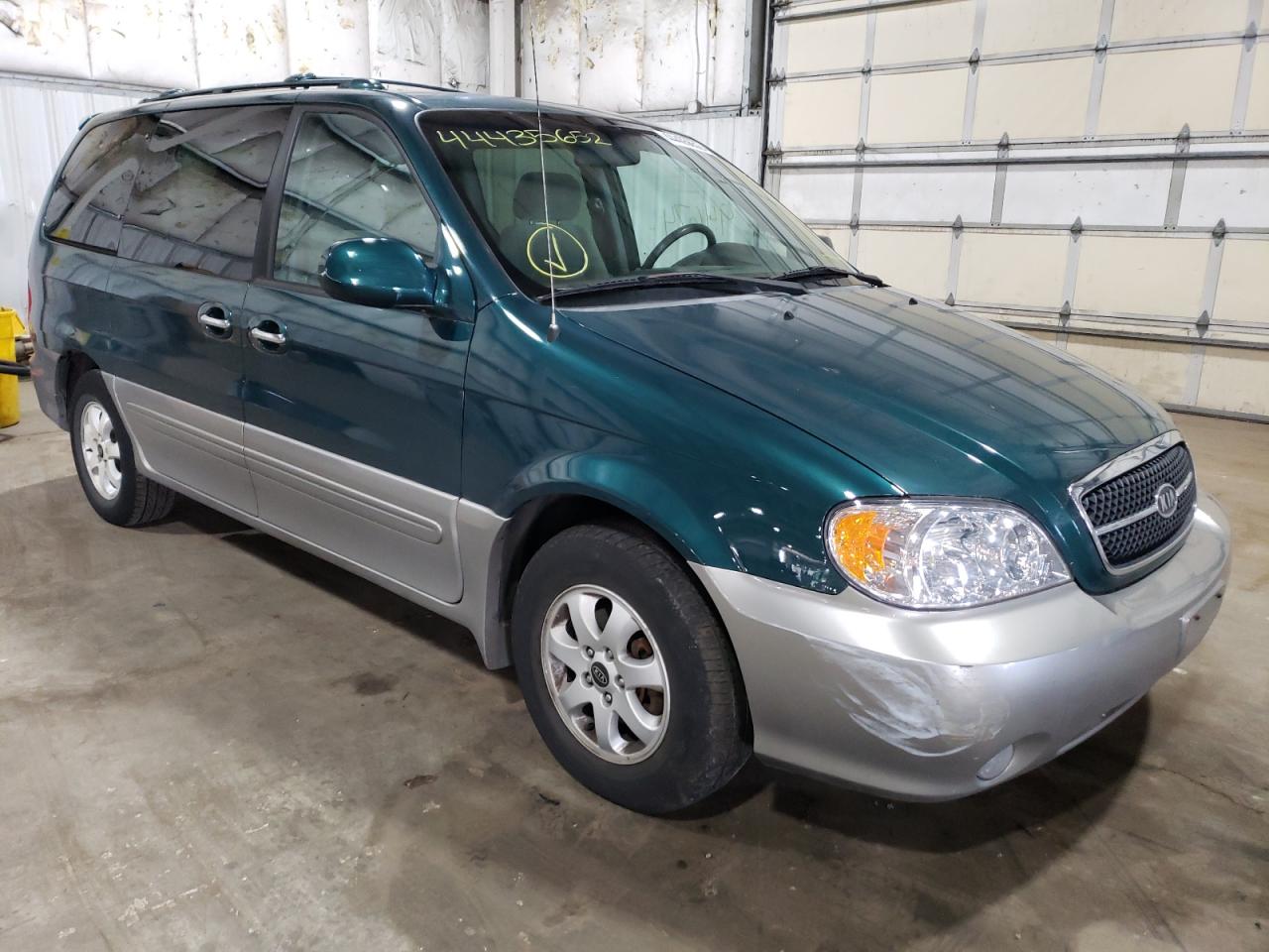 KIA SEDONA EX 2005 with VIN KNDUP132556673628 - Photo from auction