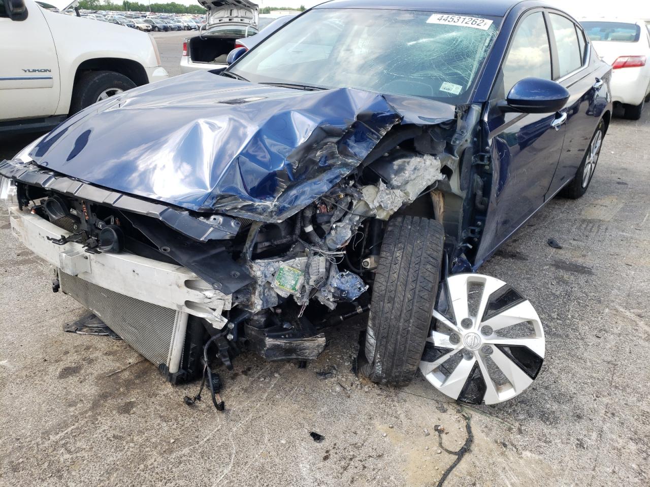 Photo 2 from auction – 2019 NISSAN ALTIMA S with VIN 1N4BL4BV5KC108461