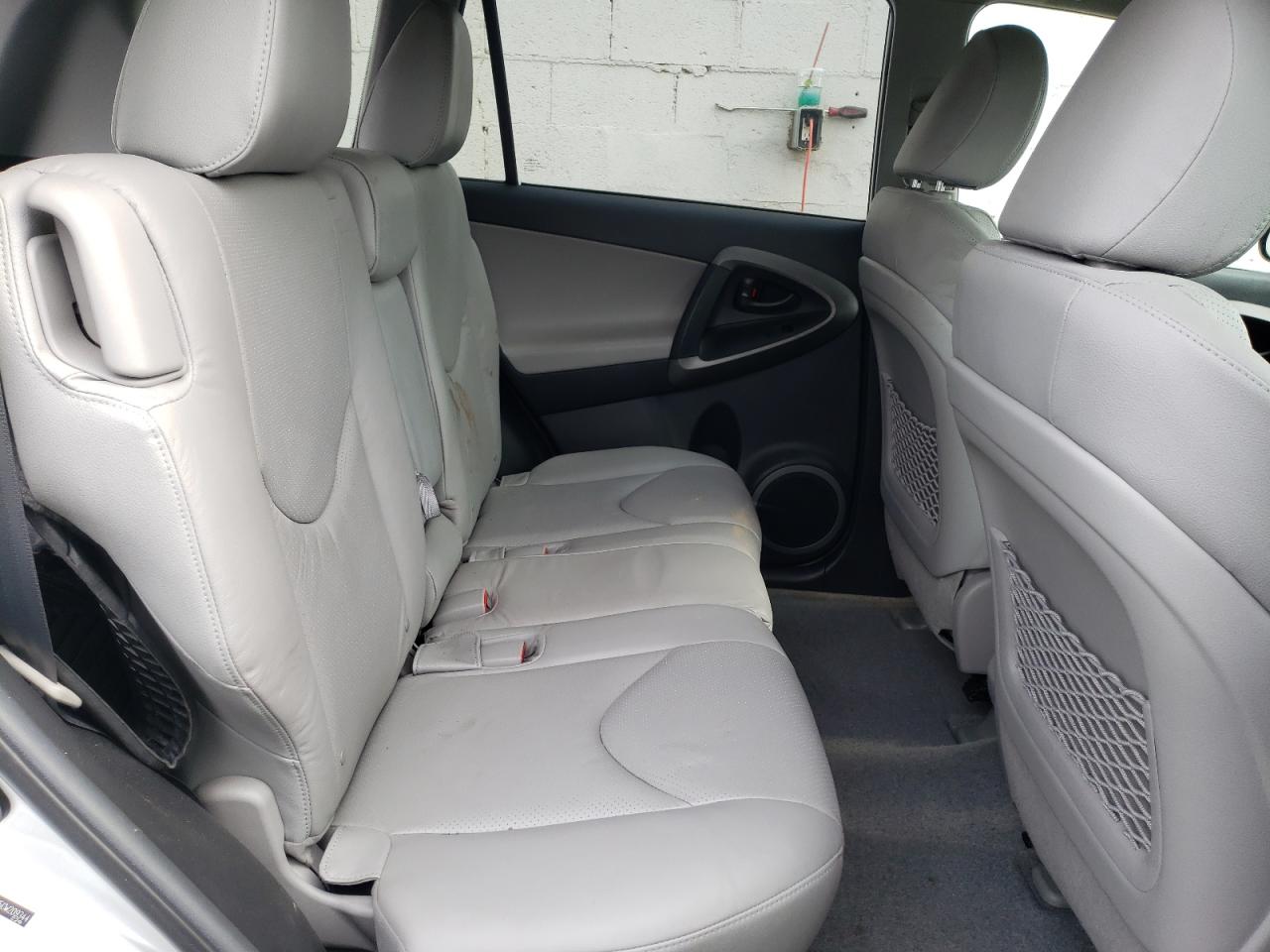 Photo 6 from auction – 2012 TOYOTA RAV4 LIMIT with VIN 2T3DF4DV5CW209344