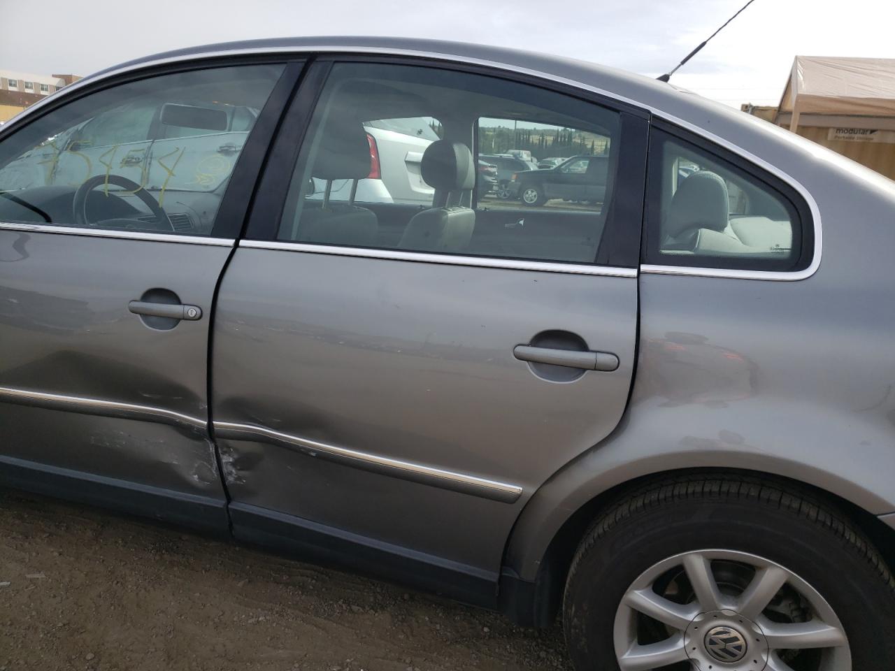 Photo 9 from auction – 2004 VOLKSWAGEN PASSAT GLS with VIN WVWPD63B74P100130