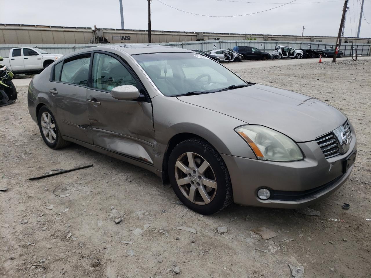 Фото 9 с аукциона – 2004 NISSAN MAXIMA SE с VIN 1N4BA41EX4C847206