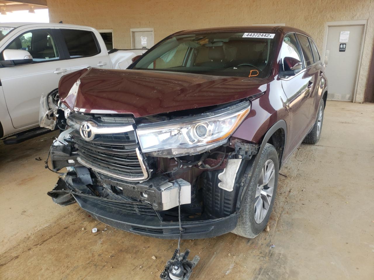 صورة رقم 2 من المزاد - 2015 TOYOTA HIGHLANDER مع VIN 5TDZKRFH5FS078430