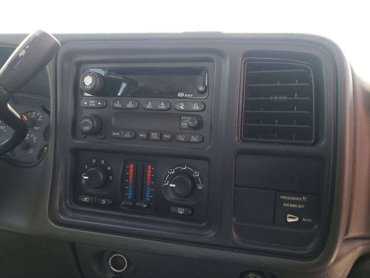 Photo 9 from auction – 2003 CHEVROLET SILVERADO with VIN 2GCEC19V831406036