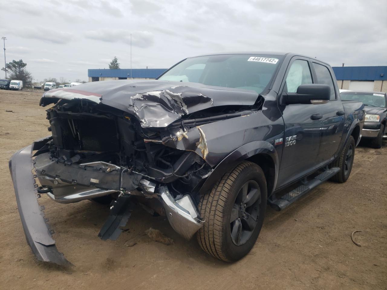 Photo 2 from auction – 2016 RAM 1500 SLT with VIN 1C6RR7LT2GS336234