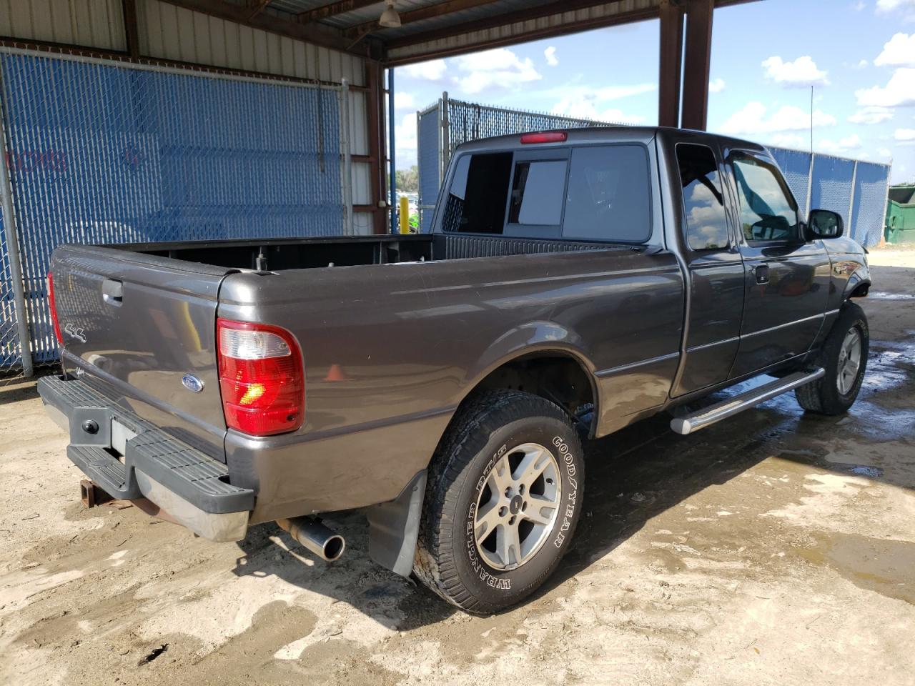 Photo 4 from auction – 2005 FORD RANGER SUP with VIN 1FTZR45E05PA74655