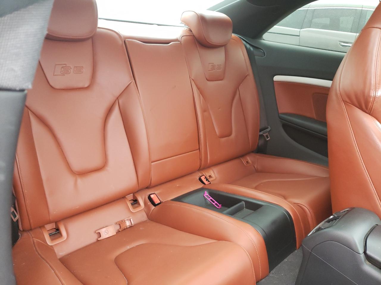 Photo 6 from auction – 2011 AUDI S5 PREMIUM with VIN WAUGVAFR1BA028251