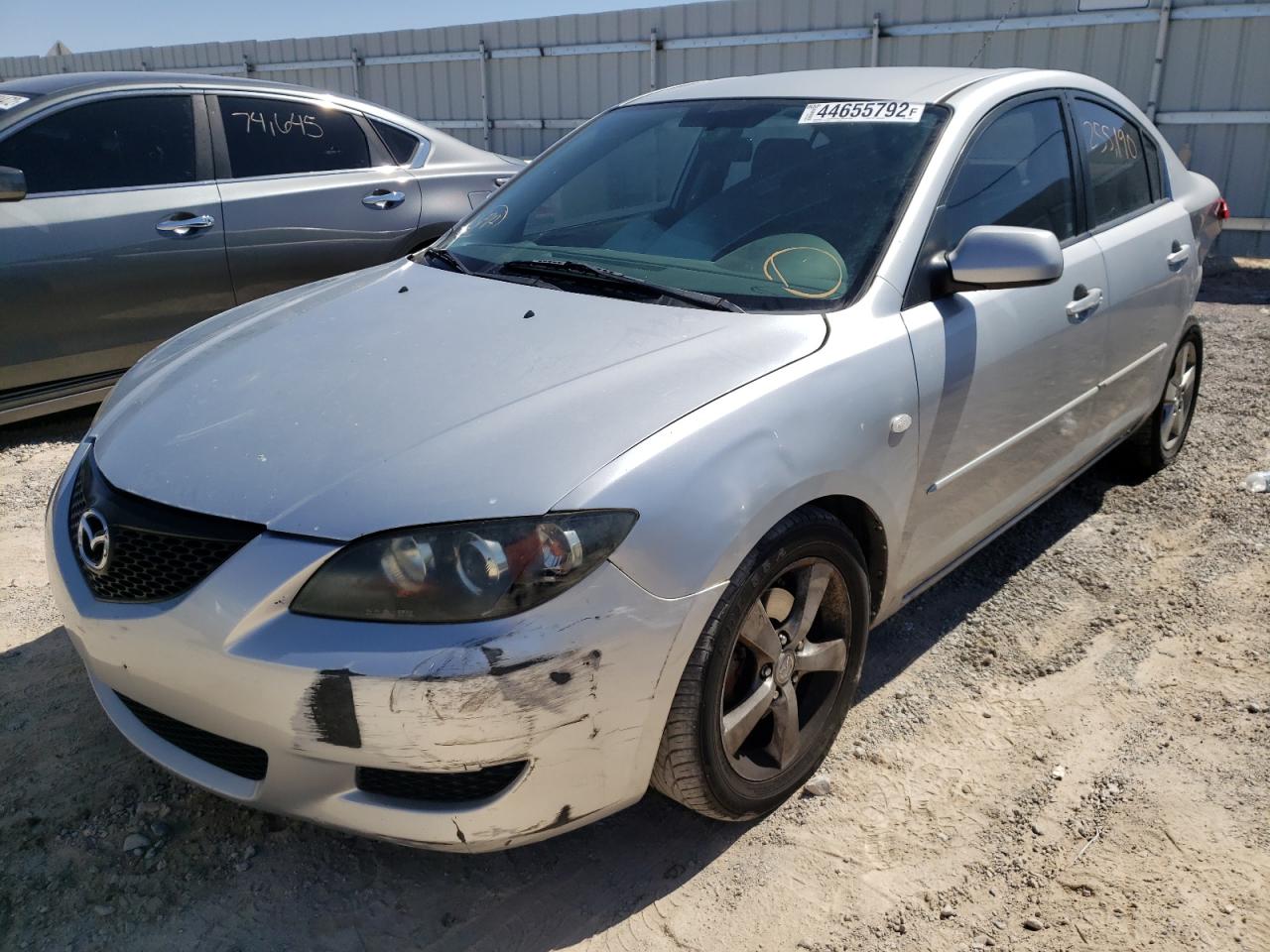 Photo 2 from auction – 2004 MAZDA 3 I with VIN JM1BK12F541180084