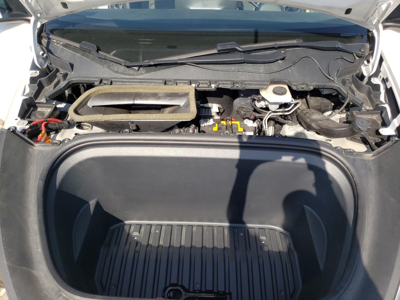 Photo 7 from auction – 2020 TESLA MODEL Y with VIN 5YJYGDEE4LF037021