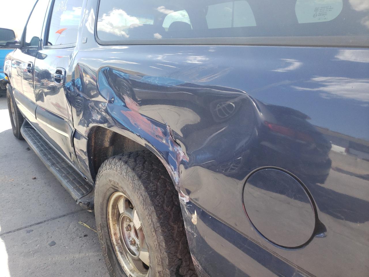 Photo 9 from auction – 2003 CHEVROLET SUBURBAN K with VIN 1GNFK16Z03J224844