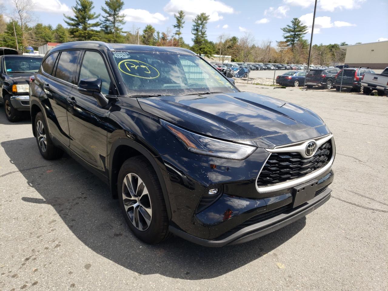 TOYOTA HIGHLANDER 2021 with VIN 5TDGZRBH8MS089914 - Photo from auction