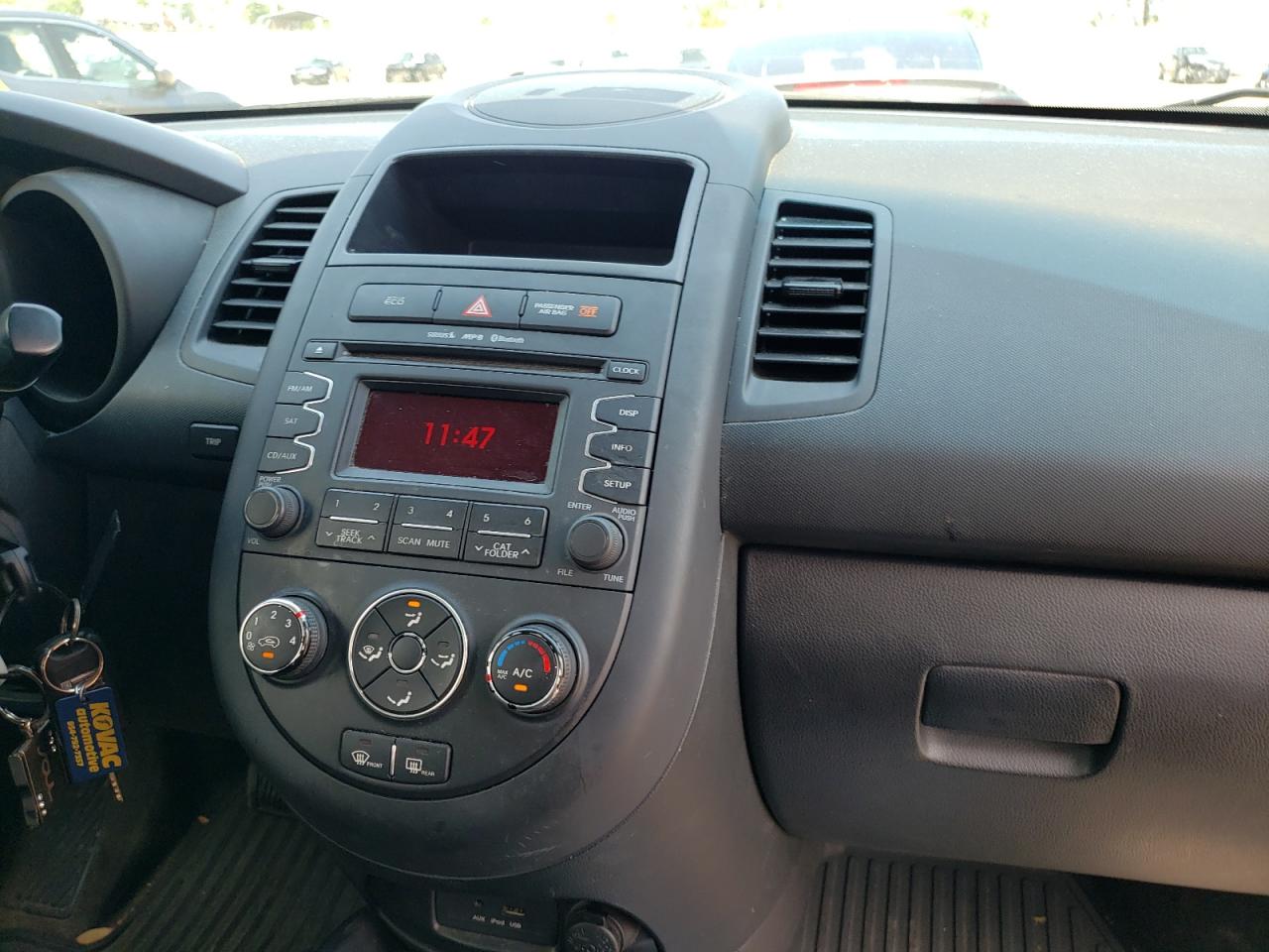 Photo 9 from auction – 2013 KIA SOUL with VIN KNDJT2A55D7554973