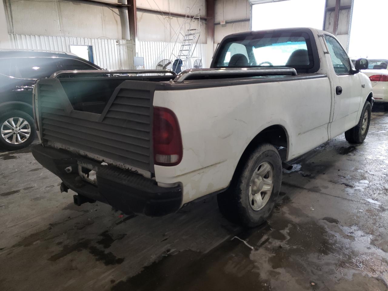 Photo 4 from auction – 1997 FORD F150 with VIN 1FTEF17W5VKD72059