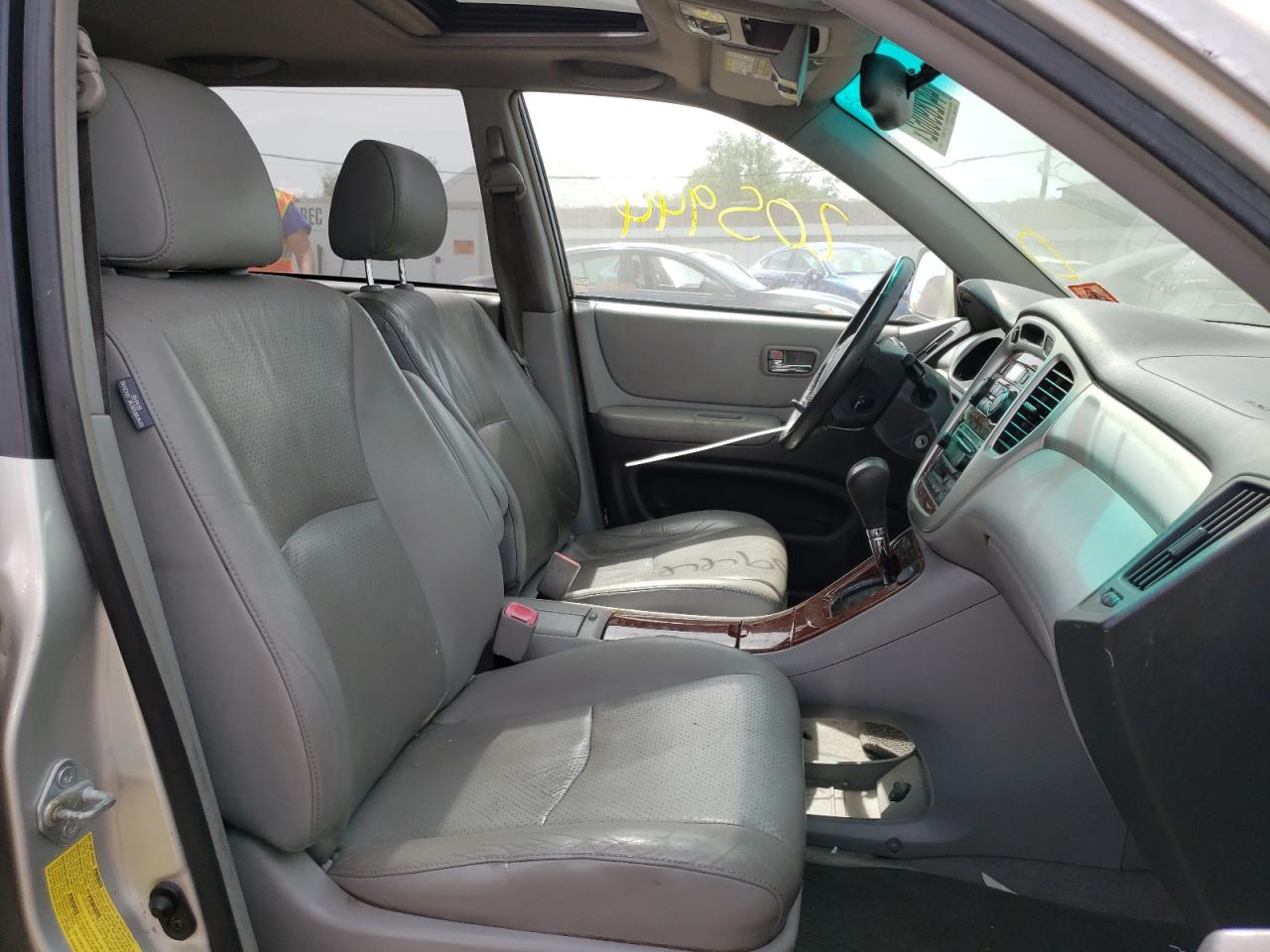 Photo 5 from auction – 2006 TOYOTA HIGHLANDER with VIN JTEEW21A160005879