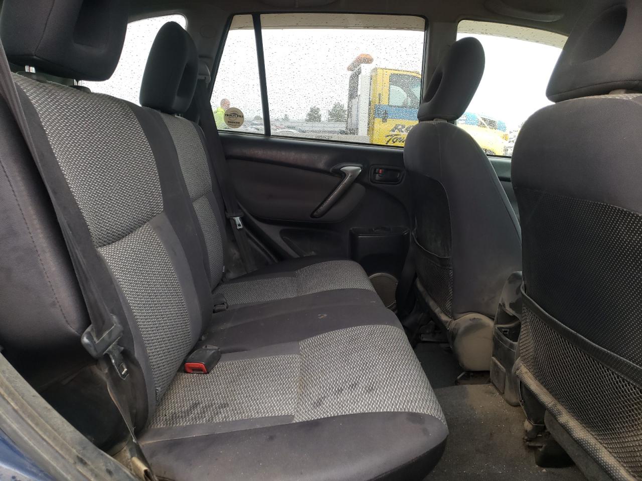 Photo 6 from auction – 2004 TOYOTA RAV4 with VIN JTEHD20V346003004