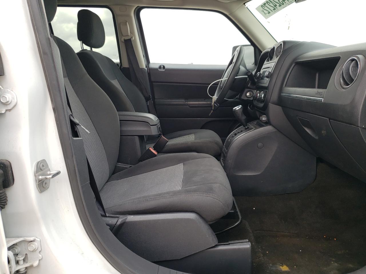 Photo 5 from auction – 2017 JEEP PATRIOT SP with VIN 1C4NJPBB2HD121160