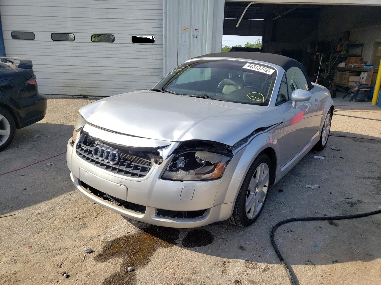 Photo 2 from auction – 2004 AUDI TT QUATTRO with VIN TRUUT28N741006923