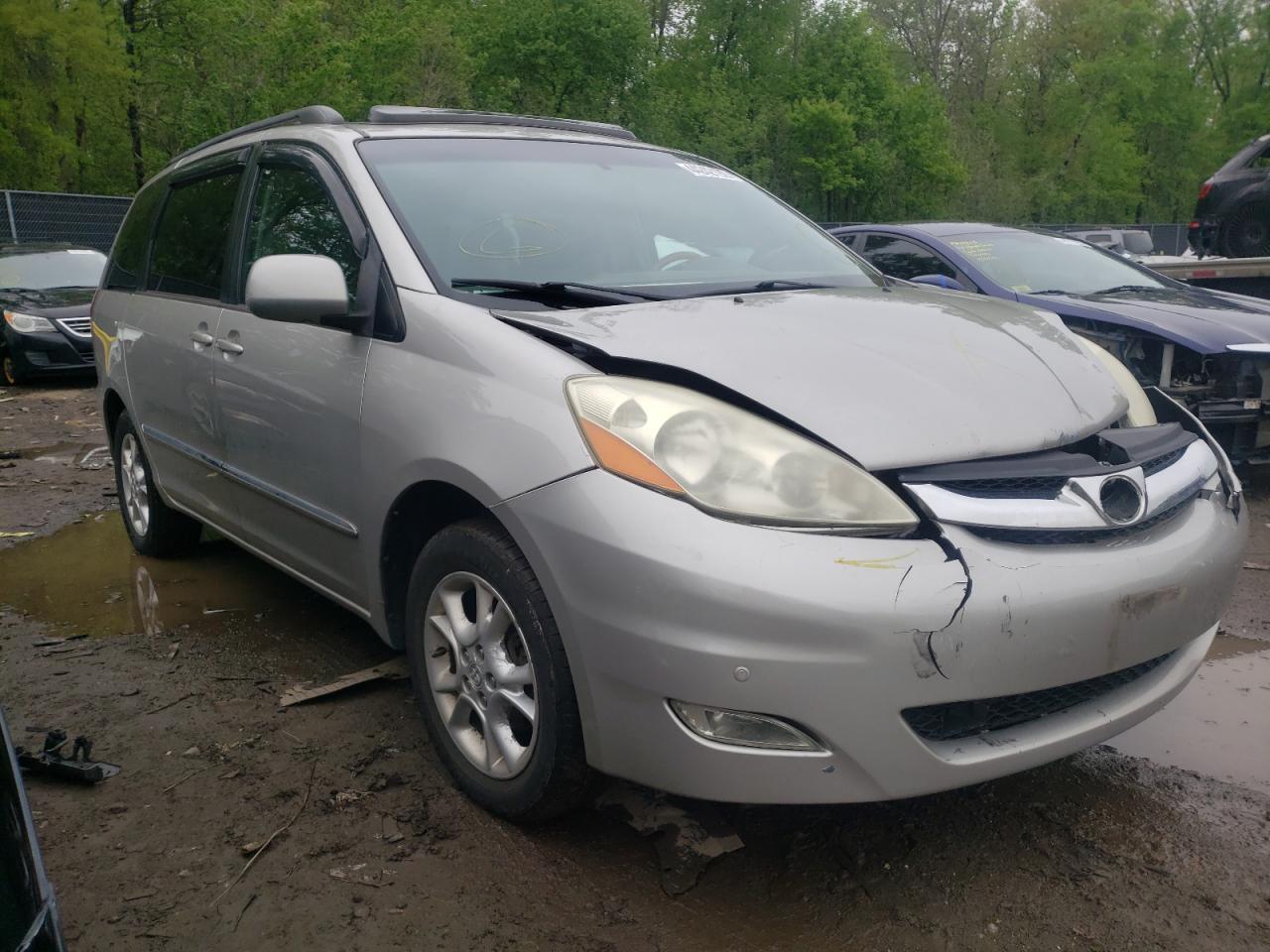TOYOTA SIENNA XLE 2006 with VIN 5TDBA22C46S074309 - Photo from auction
