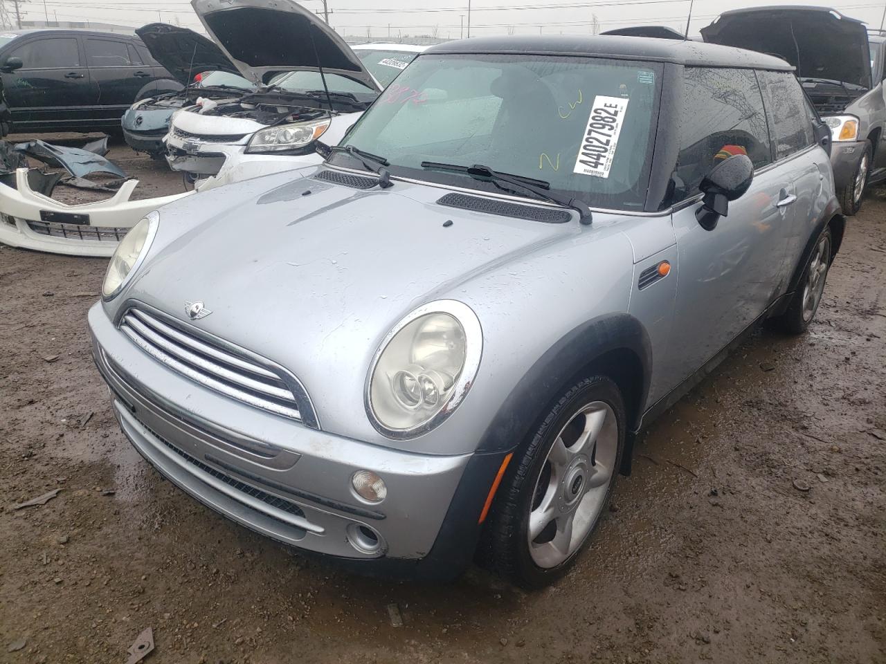 Photo 2 from auction – 2005 MINI COOPER with VIN WMWRC33545TK60279