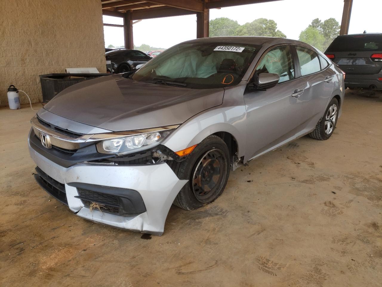 Photo 2 from auction – 2017 HONDA CIVIC LX with VIN 19XFC2F58HE033587