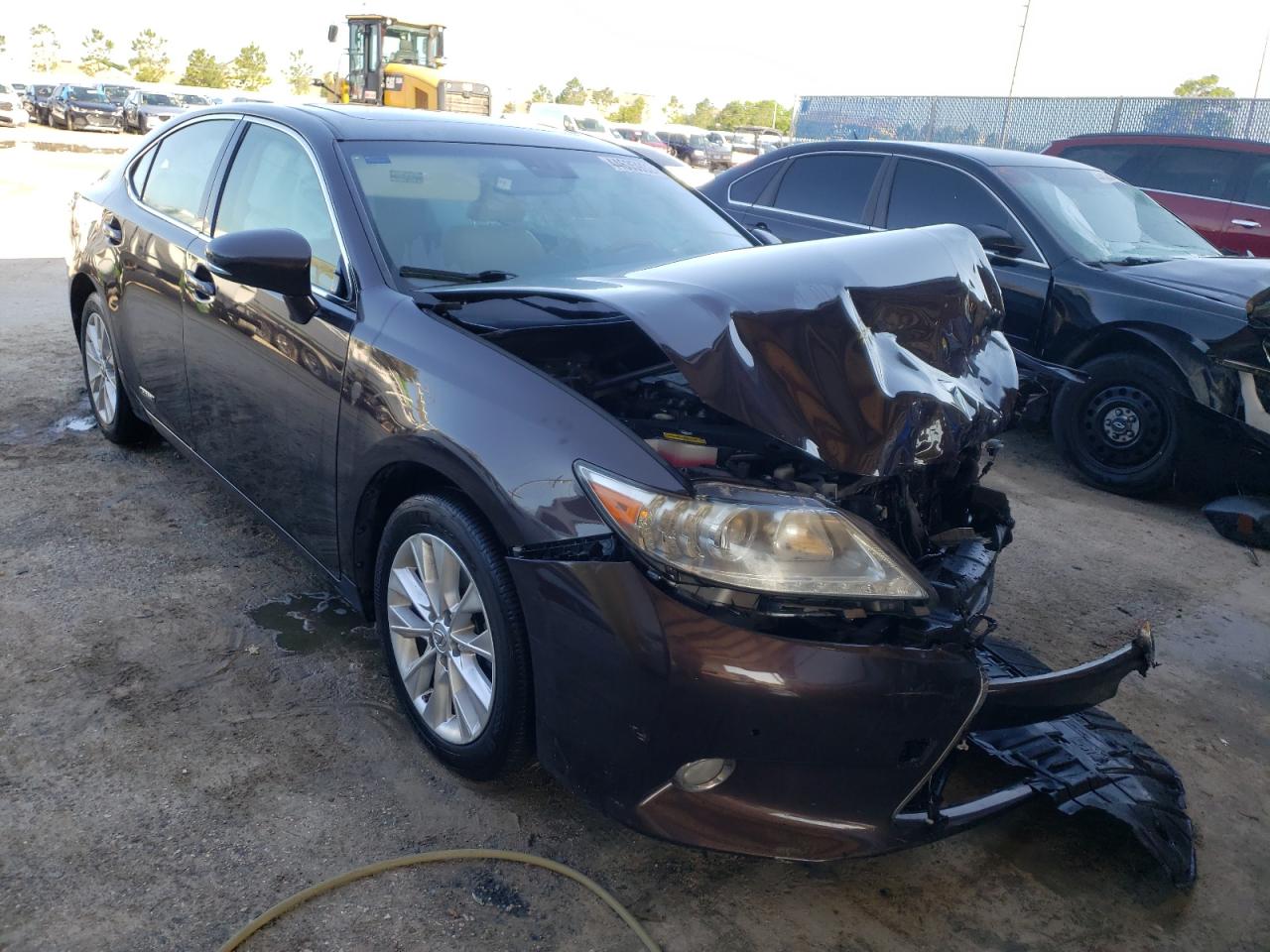 Photo 13 from auction – 2013 LEXUS ES 300H with VIN JTHBW1GG5D2022388