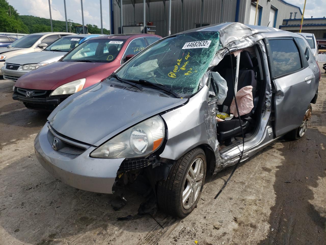 Photo 2 from auction – 2007 HONDA FIT S with VIN JHMGD38697S004901