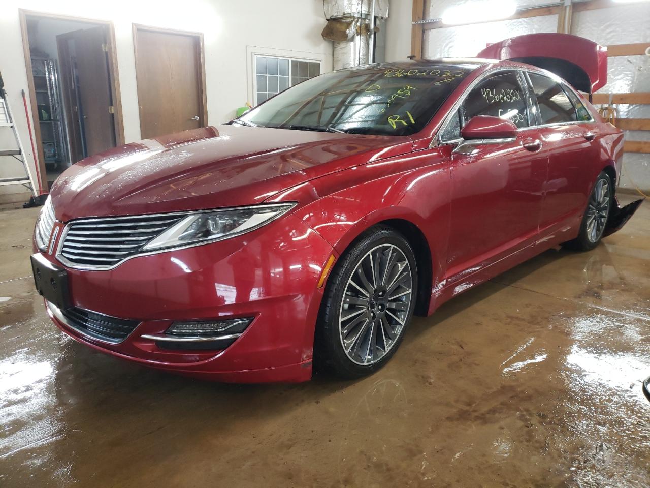Photo 2 from auction – 2016 LINCOLN MKZ HYBRID with VIN 3LN6L2LU5GR630954