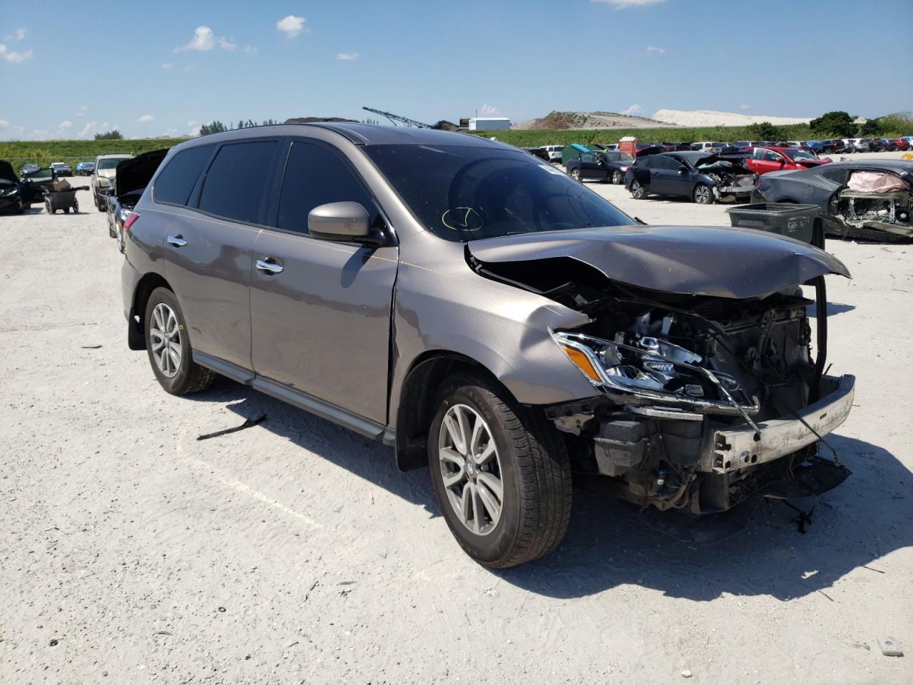 NISSAN PATHFINDER 2014 with VIN 5N1AR2MN9EC710897 - Photo from auction