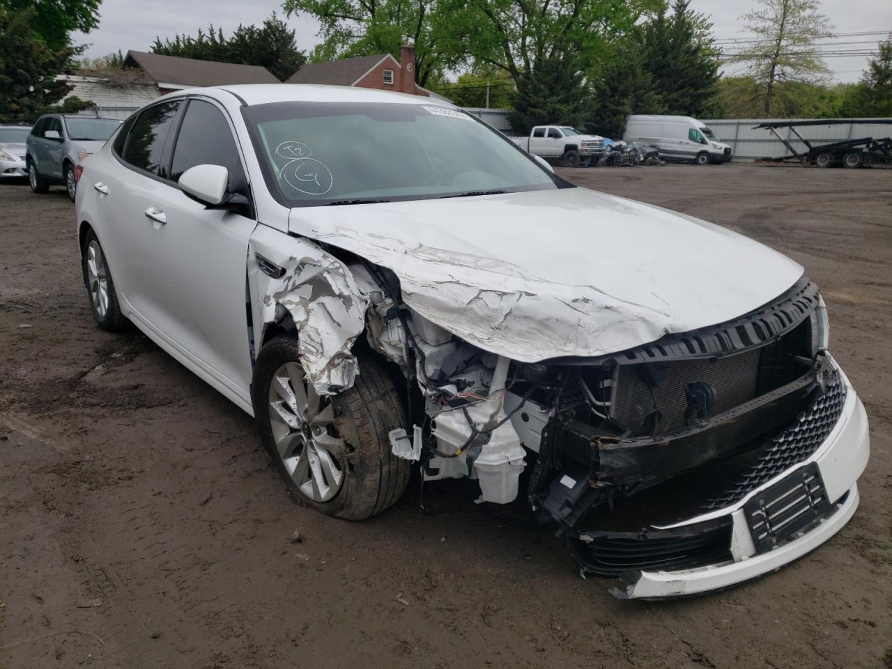 KIA OPTIMA EX 2016 with VIN 5XXGU4L30GG030771 - Photo from auction