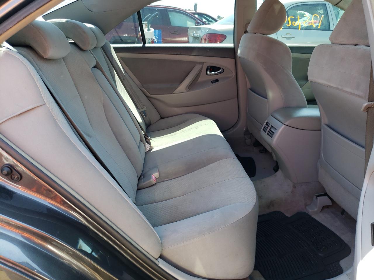 Photo 6 from auction – 2007 TOYOTA CAMRY HYBR with VIN JTNBB46K873032895