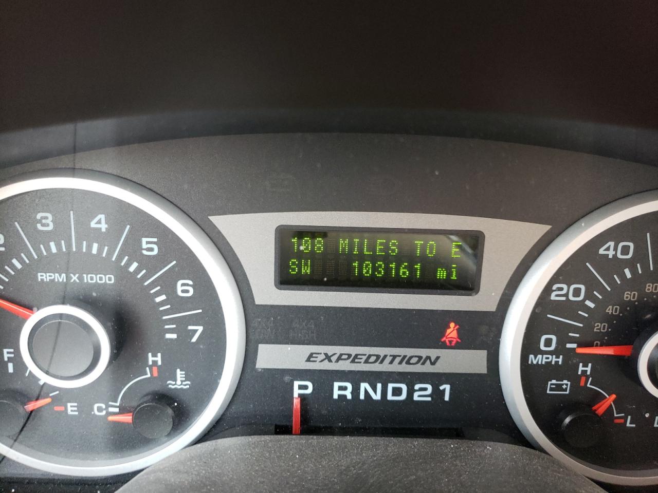 Photo 8 from auction – 2005 FORD EXPEDITION with VIN 1FMFU20565LA94280